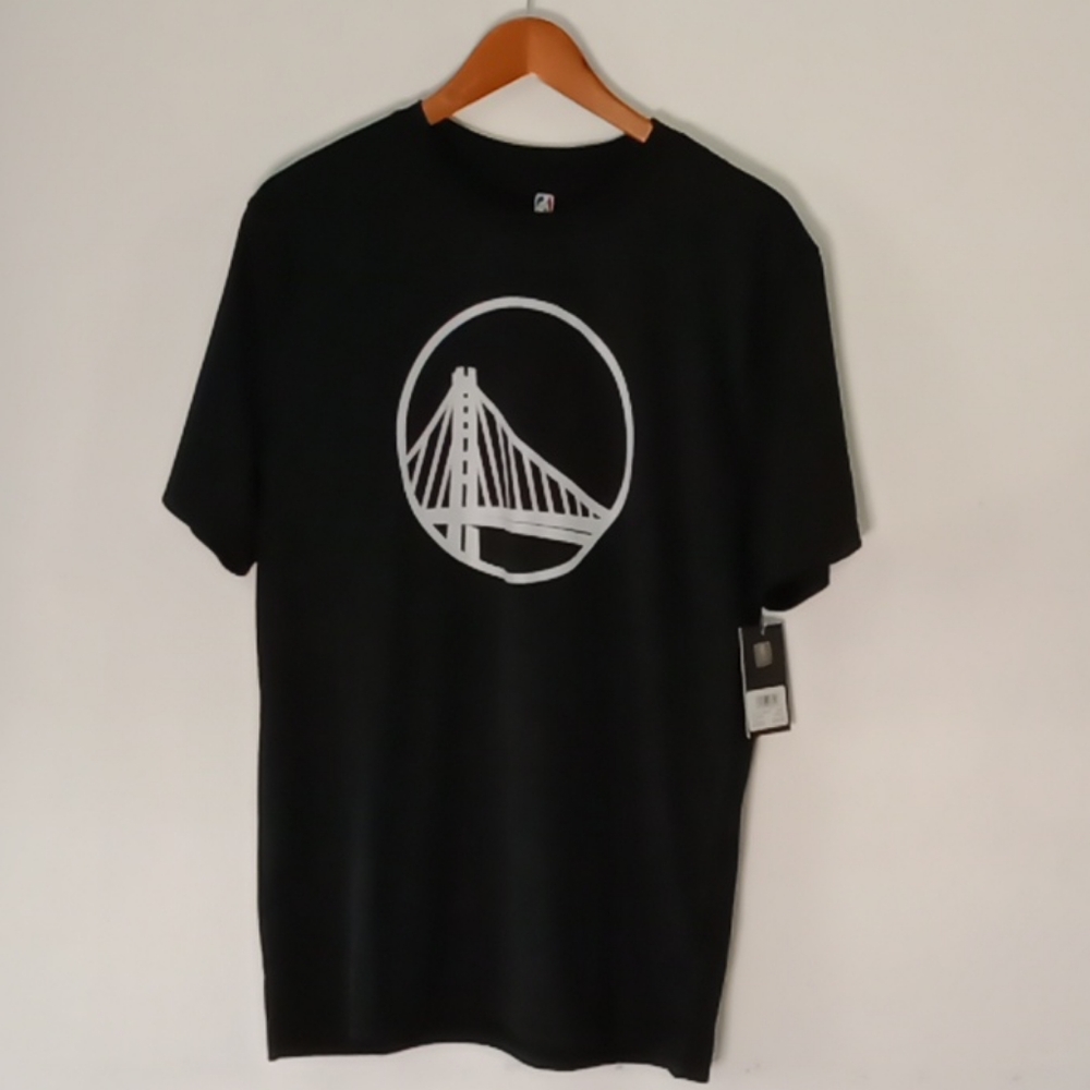 NBA Logo  T-Shirt Size M Black Color NWT